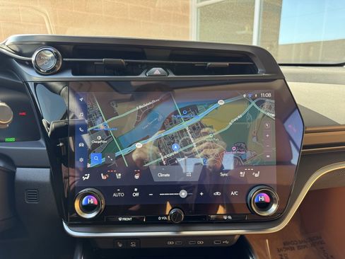 Used 2023 Lexus RZ 450e Premium w/ Technology Package image 18