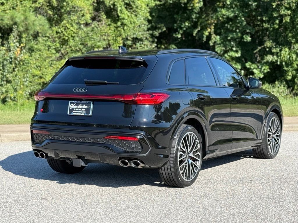Used 2025 Audi SQ5 Prestige AWD/4WD image 13