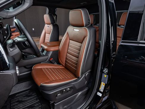 Used 2026 GMC Sierra 3500 Denali Ultimate image 30