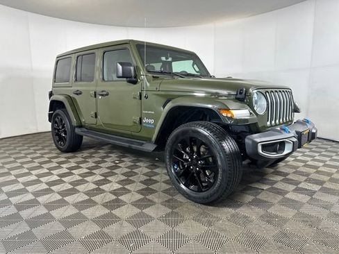 Used 2022 Jeep Wrangler Unlimited Sahara w/ Cold Weather Group image 2