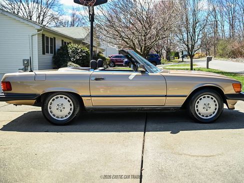 Used 1988 Mercedes-Benz 560 SL image 7