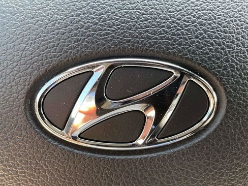 Used 2023 Hyundai Santa Fe SEL image 29