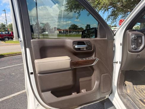 Used 2021 GMC Sierra 1500 SLT AWD/4WD image 15
