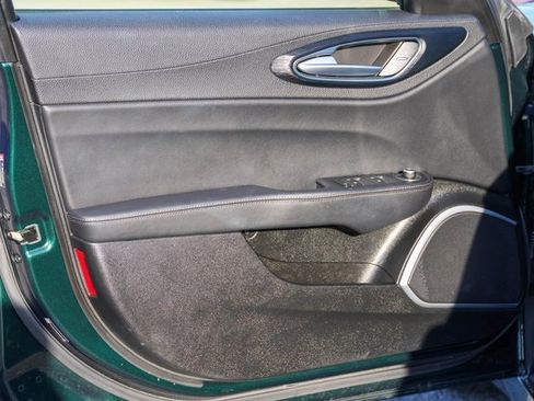 Used 2020 Alfa Romeo Giulia w/ Nero Edizione image 9