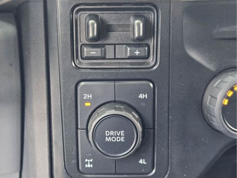 Used 2023 Ford F250 XL w/ STX Appearance Package AWD/4WD image 17