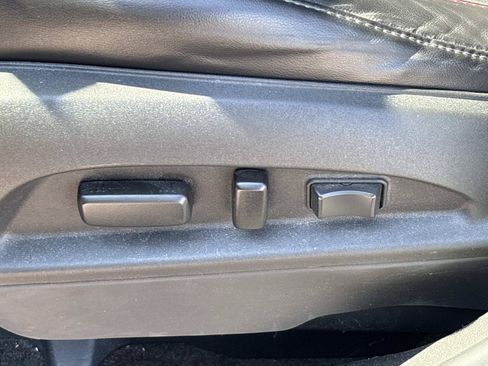 Used 2016 Chevrolet Equinox LTZ w/ Enhanced Convenience Package FWD image 15