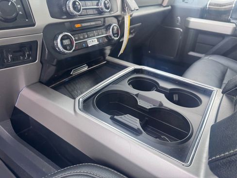 Used 2022 Ford F350 Lariat w/ Lariat Ultimate Package image 22