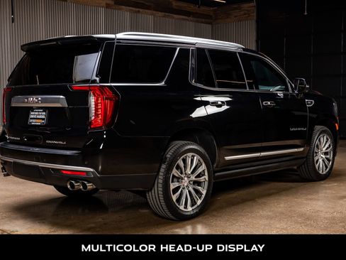 Used 2021 GMC Yukon Denali w/ Denali Premium Package image 9