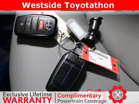 New 2026 Toyota Highlander XLE image 12