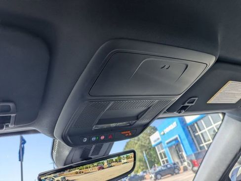 New 2026 Chevrolet Equinox LT w/ Convenience Package II FWD image 25