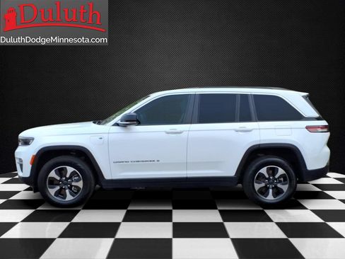 Used 2024 Jeep Grand Cherokee Limited 4xe AWD/4WD image 2
