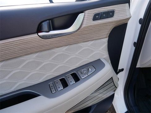 Used 2021 Hyundai Palisade Calligraphy image 16