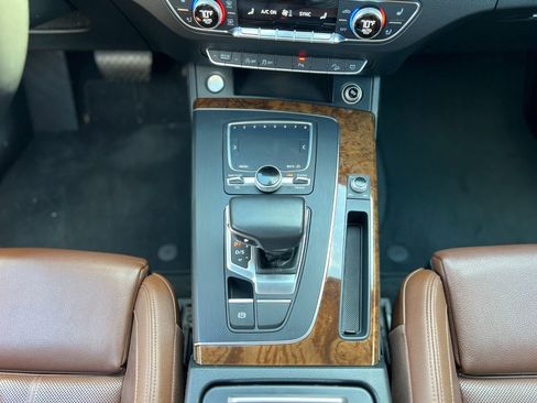 Used 2018 Audi Q5 2.0T Premium Plus w/ Premium Plus Package image 18