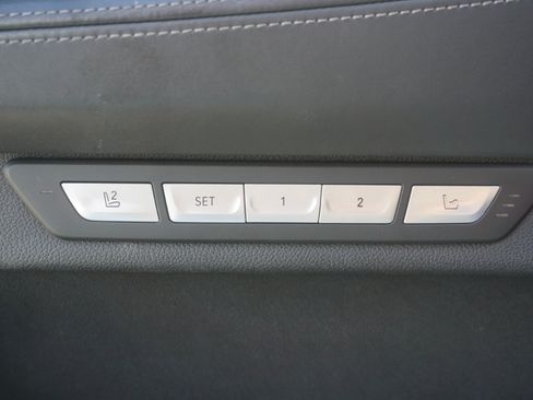 Used 2018 BMW 750i xDrive image 19