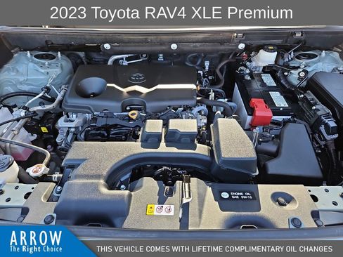Used 2023 Toyota RAV4 XLE Premium image 15