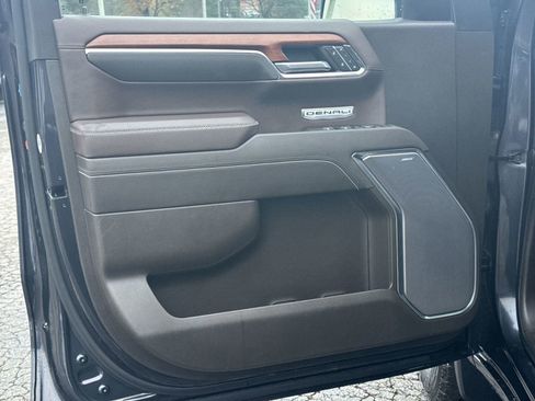 Used 2023 GMC Sierra 1500 Denali w/ Technology Package image 14