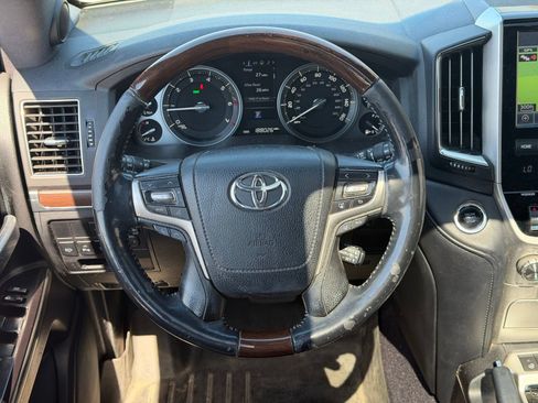 Used 2016 Toyota Land Cruiser AWD/4WD image 8