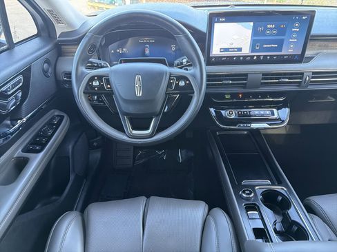 Used 2023 Lincoln Corsair Reserve w/ Equipment Group 202A image 13