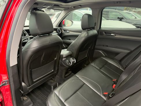 Used 2018 Alfa Romeo Stelvio Ti image 34