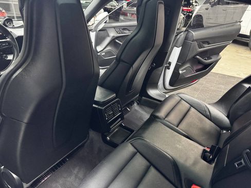 Used 2022 Porsche Taycan 4S image 40