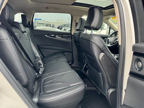 Certified 2022 Lincoln Nautilus Reserve w/ Equipment Group 201A image 13