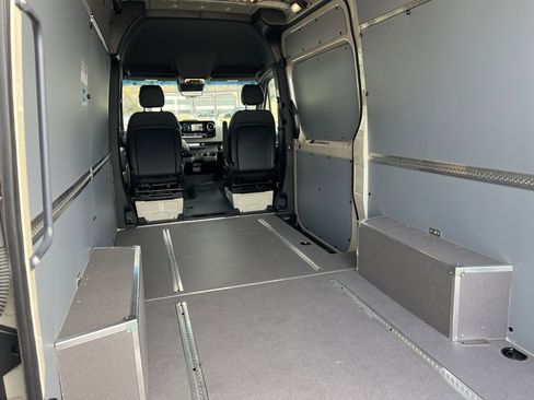 New 2025 Mercedes-Benz Sprinter 2500 image 19