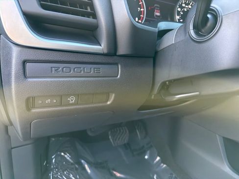 Certified 2023 Nissan Rogue S FWD image 16