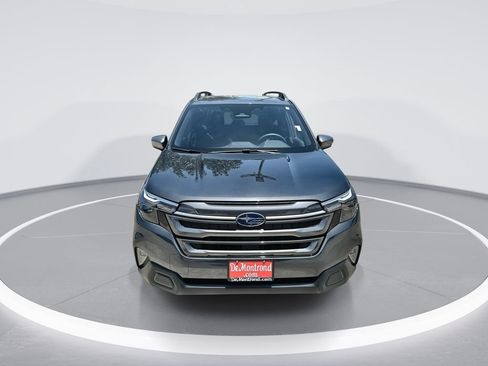 Used 2025 Subaru Forester Premium AWD/4WD image 3