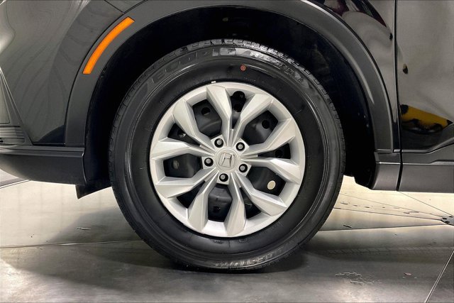 Used 2025 Honda CR-V LX image 9