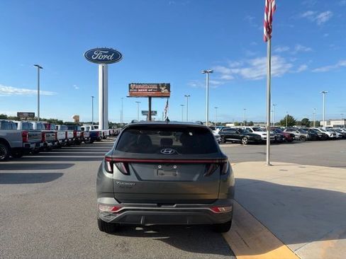 Used 2023 Hyundai Tucson SEL w/ Convenience Package FWD image 4