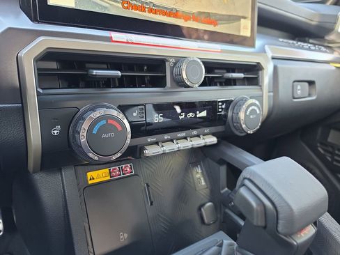 New 2026 Toyota Tacoma TRD Sport w/ TRD Sport Upgrade Package AWD/4WD image 20