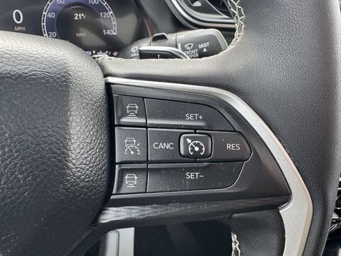 Used 2024 Jeep Grand Cherokee L Altitude image 24