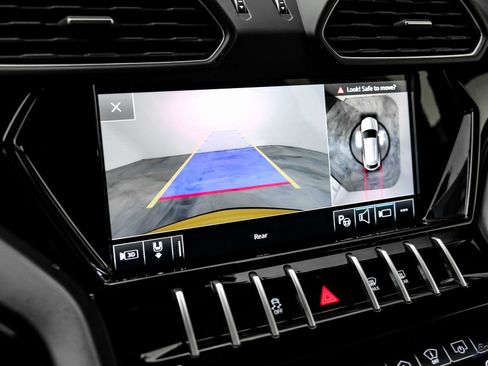 Used 2021 Lamborghini Urus image 78