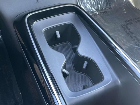 Used 2023 Volkswagen ID.4 Pro image 28