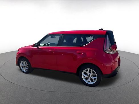 Used 2025 Kia Soul LX w/ LX Technology Package image 9