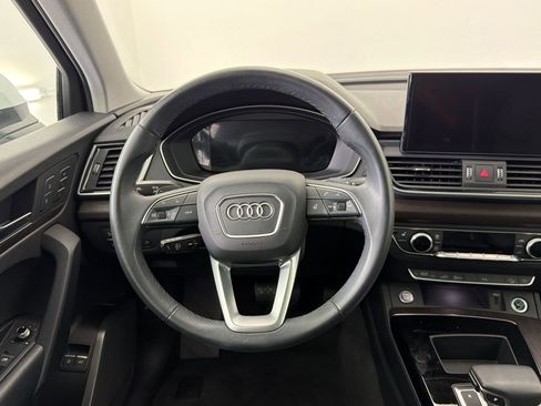 Used 2024 Audi Q5 e Premium AWD/4WD image 26