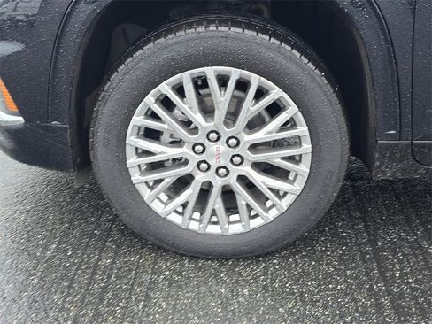 Used 2025 GMC Acadia Denali w/ LPO, Floor Liner Package image 11