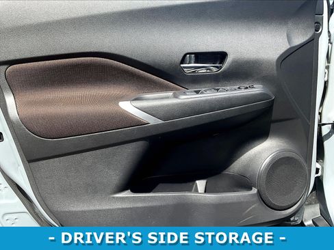 Used 2022 Nissan Kicks SR w/ Interior Electronics Package FWD image 20