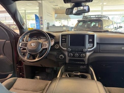 Used 2019 RAM 1500 Big Horn AWD/4WD image 3