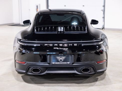 Used 2025 Porsche 911 Carrera RWD image 8
