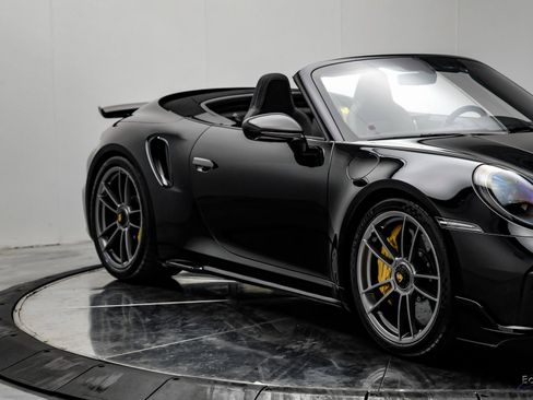 Used 2022 Porsche 911 Turbo S image 30