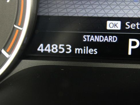 Certified 2022 Nissan Rogue SV FWD image 26
