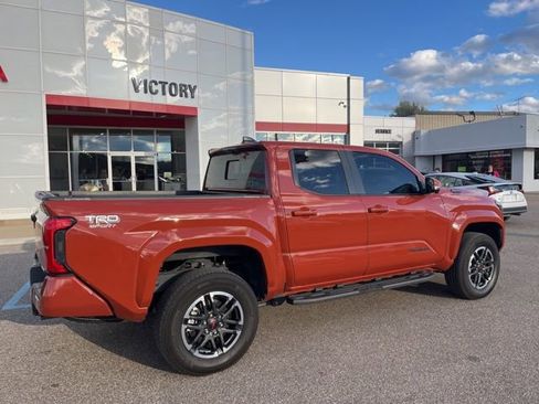 Used 2025 Toyota Tacoma TRD Off-Road image 4