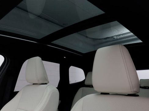 New 2026 BMW X1 xDrive28i w/ Technology Package image 12