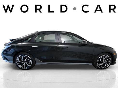 Used 2023 Hyundai Ioniq 6 SEL RWD image 2