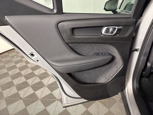 Used 2025 Volvo XC40 B5 Core AWD/4WD image 23