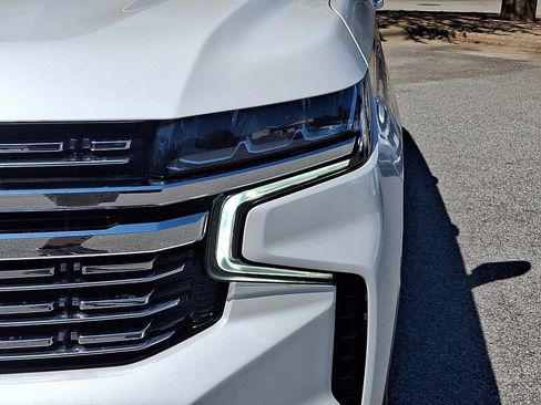 Used 2023 Chevrolet Tahoe Premier AWD/4WD image 9
