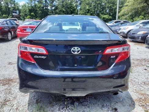 Used 2013 Toyota Camry SE image 2