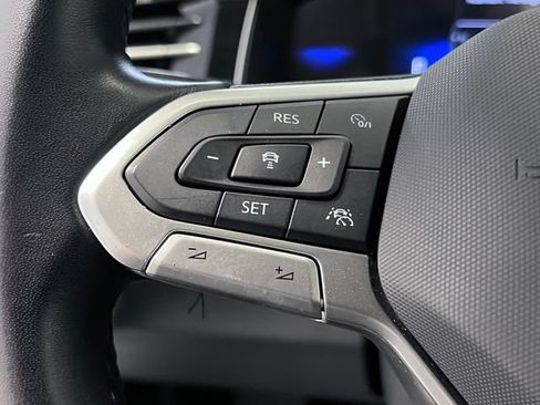Certified 2025 Volkswagen Jetta SE FWD image 20