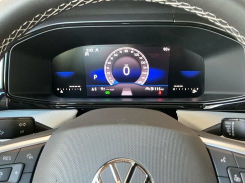 Certified 2025 Volkswagen Taos S AWD/4WD image 18
